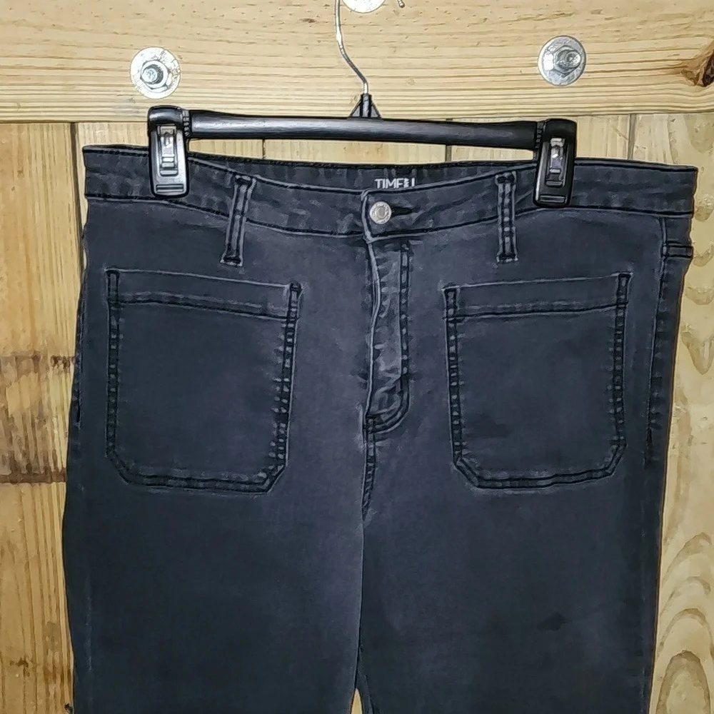 Woman's Time & Tru High Rise Bell Bottoms Black Jeans Pants Trousers Size 16 - Picture 2 of 8